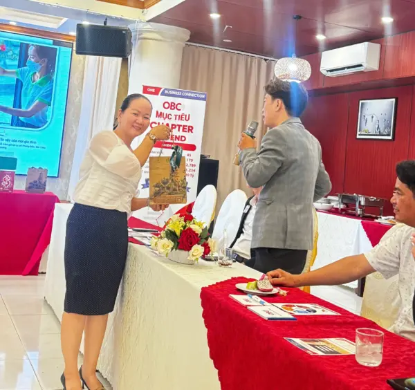 Tinh dầu Hằng Phan - kết nối giao thương - phát triển bền vững 10 Sự kiện Kết nối giao thương cùng hơn 50 Doanh nghiệp Vũng Tàu do OBC Connection tổ chức