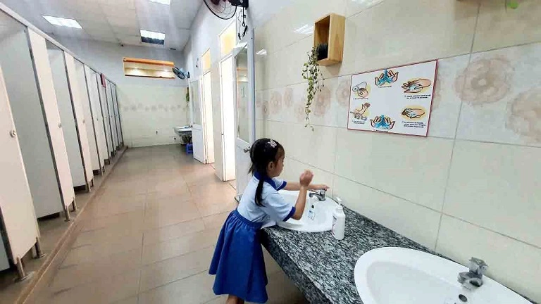 Vệ sinh trường học? Tưởng là chuyện "nhỏ", nhưng không hề "nhỏ" tí nào